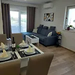 Valux Apartman